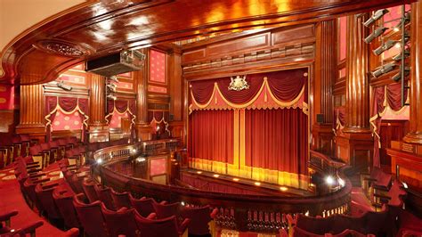London Entertainments .